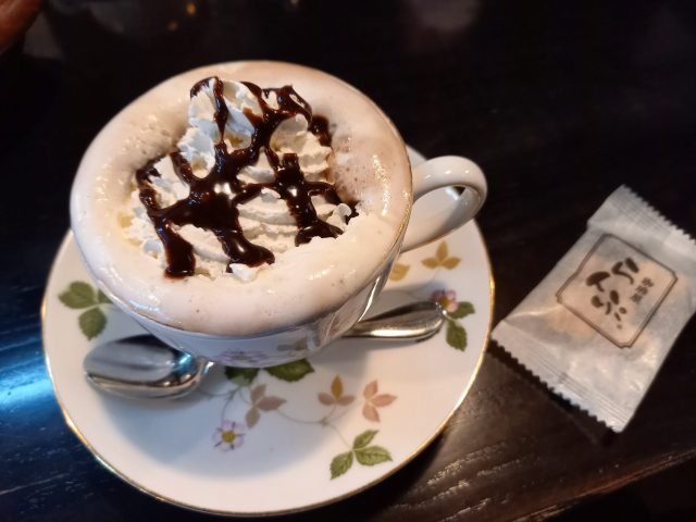 珈琲屋らんぷ☕吉田町から高速40分